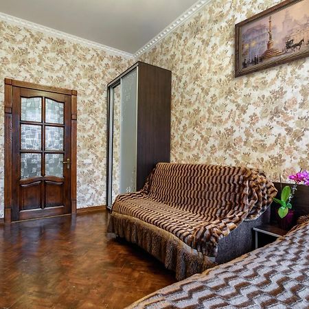 Apartamenty Polytehnichna Str. Lviv Exteriör bild